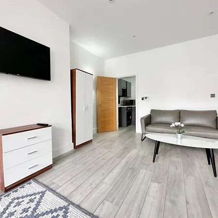 דירה Cute, Stylish 1 Bedroom