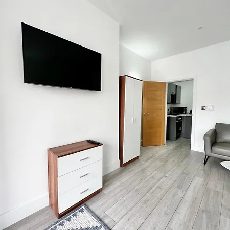 Cute, Stylish 1 Bedroom