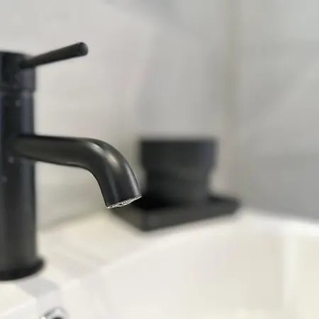 Cute, Stylish 1 Bedroom Apartment