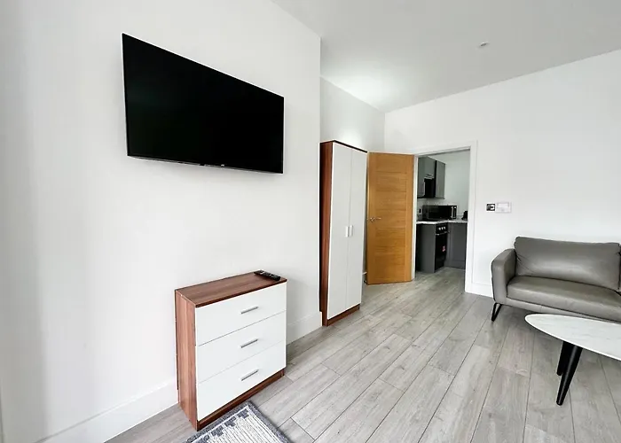 Cute, Stylish 1 Bedroom