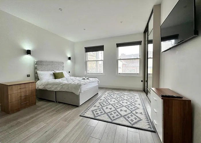 Cute, Stylish 1 Bedroom Apartment *