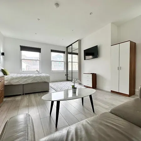 Cute, Stylish 1 Bedroom * 利兹
